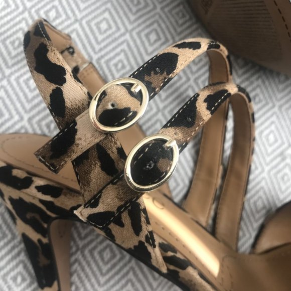 J. Renee' Animal print fabric double strap High Sandal - Picture 4 of 6